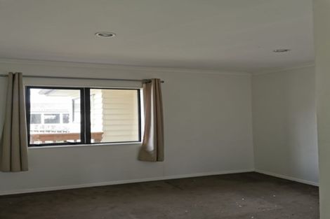 Photo of property in 21a Kirrie Avenue, Te Atatu South, Auckland, 0610