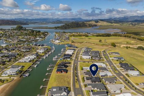 Photo of property in 18 Awatea Drive, Whitianga, 3510