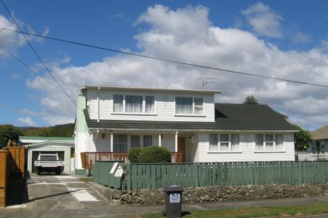 Photo of property in 5 Sheridan Crescent, Trentham, Upper Hutt, 5018