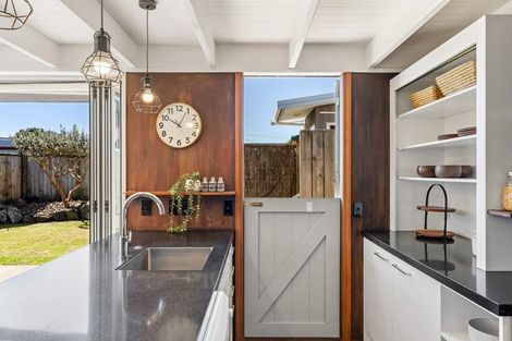 Photo of property in 21a Laurence Street, Manly, Whangaparaoa, 0930