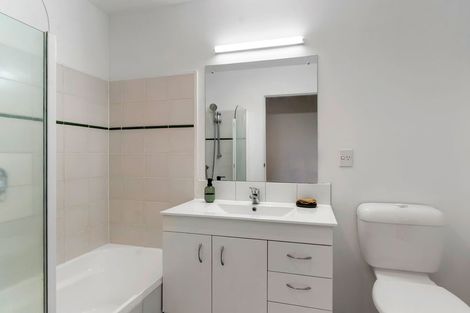 Photo of property in 3/8 Tuscany Way, Te Atatu Peninsula, Auckland, 0610