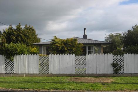 Photo of property in 141 Pembroke Street, Carterton, 5713