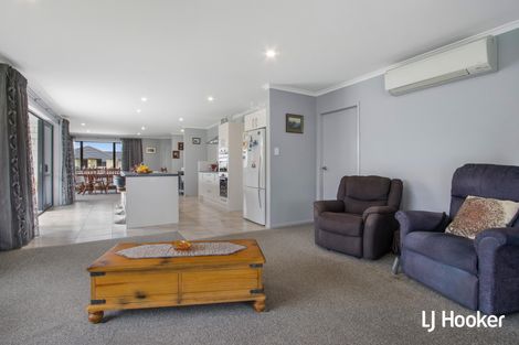 Photo of property in 11 Reel Road, Athenree, Waihi Beach, 3611