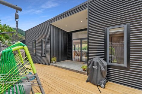 Photo of property in 9 Tauhou Place, Waikanae, 5036