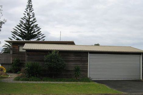 Photo of property in 4 St Anne Place, Omaha, 0986