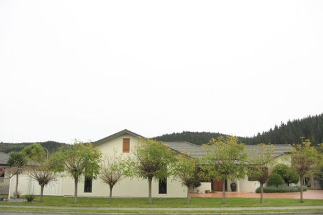 Photo of property in 3 West Place, Greenmeadows, Napier, 4112