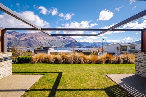Photo of property in 13 Clearview Street, Wanaka, 9305