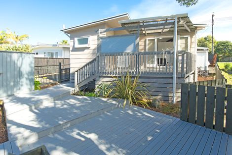 Photo of property in 7 Langton Road, Stanmore Bay, Whangaparaoa, 0932