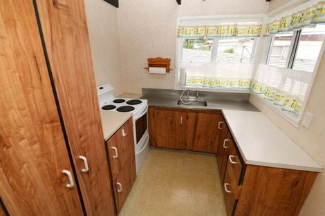 Photo of property in 1 Chaffey Street, Foxton Beach, Foxton, 4815