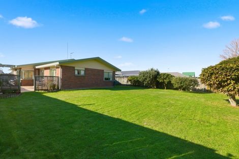 Photo of property in 8 Webb Place, Papamoa Beach, Papamoa, 3118