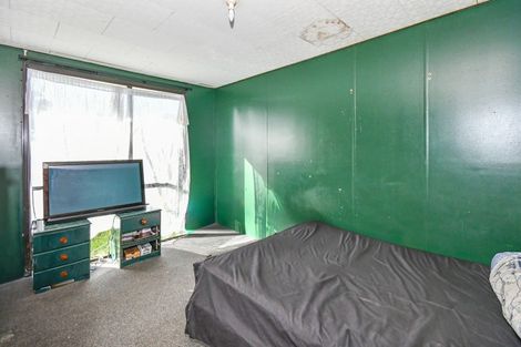 Photo of property in 1/3 Barneys Farm Road, Clendon Park, Auckland, 2103