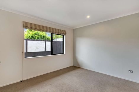 Photo of property in 21 Mandalay Place, Waiuku, 2123