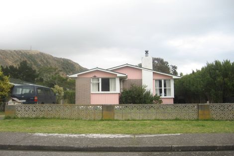 Photo of property in 8 Tarawa Street, Paekakariki, 5034