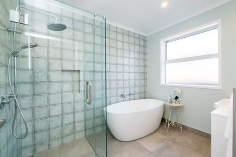 Photo of property in 19 Manapouri Street, Poraiti, Napier, 4112