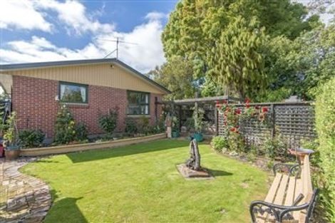 Photo of property in 5 Withells Road, Avonhead, Christchurch, 8042