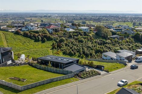 Photo of property in 3 Caldberg Close, Westmorland, Christchurch, 8025