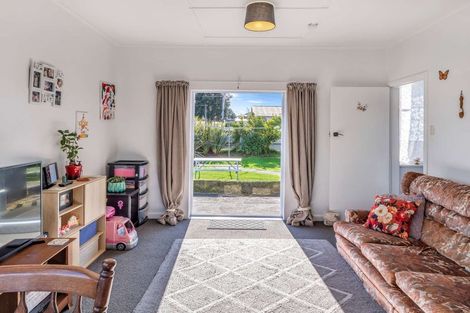Photo of property in 20 Miro Street, Castlecliff, Whanganui, 4501