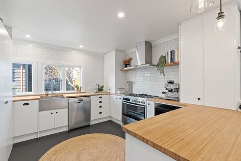 Photo of property in 2 Karamu Street, Ngaio, Wellington, 6035