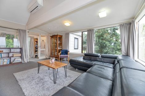 Photo of property in 4 Cyclarama Crescent, Massey, Auckland, 0614