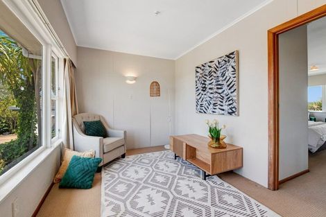 Photo of property in 60 Ardern Avenue, Stanmore Bay, Whangaparaoa, 0932