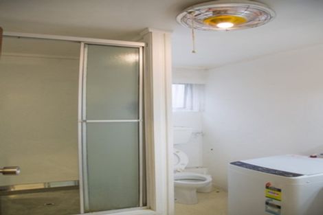 Photo of property in 1/12 Lynngate Place, Hillcrest, Auckland, 0627