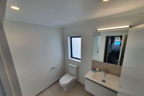 Photo of property in 2 Shortfin Place, Flat Bush, Auckland, 2019