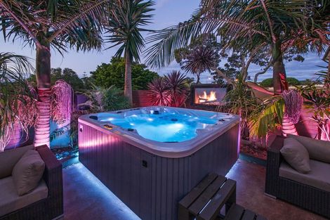 Photo of property in 257 Hill Road, The Gardens, Auckland, 2105