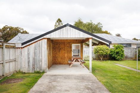 Photo of property in 32 Keeling Street, West End, Palmerston North, 4412