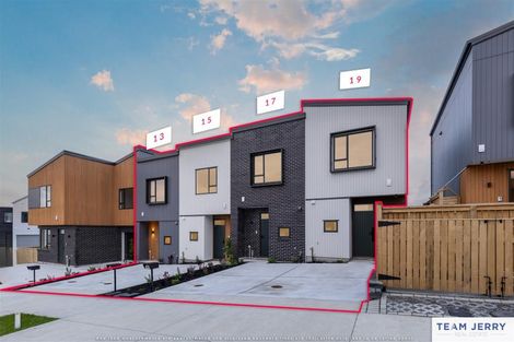 Photo of property in 31 Kuaha Road, Massey, Auckland, 0614