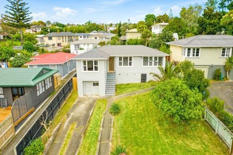 Photo of property in 39 Dundale Avenue, Blockhouse Bay, Auckland, 0600