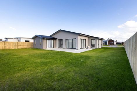 Photo of property in 28 Rose Manor Drive, Springlands, Blenheim, 7201