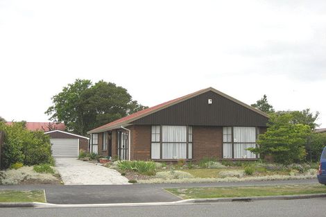 Photo of property in 234 Queenspark Drive, Parklands, Christchurch, 8083