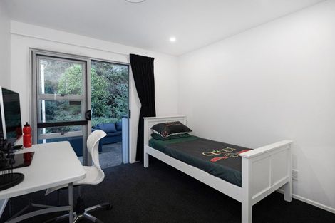 Photo of property in 99 Akaroa Drive, Maupuia, Wellington, 6022