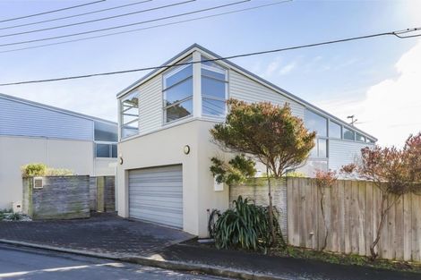 Photo of property in 32 Mantell Street, Seatoun, Wellington, 6022