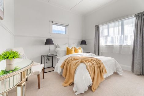Photo of property in 44 Rimu Street, New Lynn, Auckland, 0600