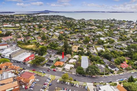 Photo of property in 2/28 Uxbridge Road, Mellons Bay, Auckland, 2014