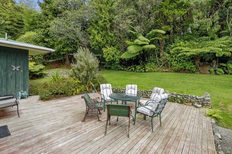 Photo of property in 496 Stokes Valley Road, Stokes Valley, Lower Hutt, 5019