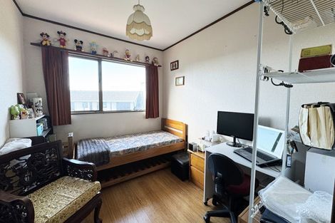 Photo of property in 3 Murano Place, Chatswood, Auckland, 0626