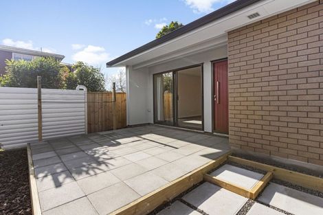 Photo of property in 41 Kingdale Road, Henderson, Auckland, 0610