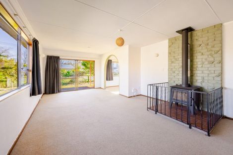 Photo of property in 12 Lake Street, Takapau, 4203