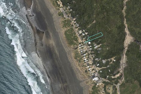 Photo of property in 59 North Piha Road, Piha, 0772