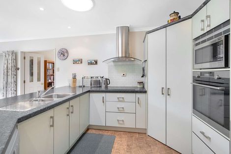 Photo of property in 7 Caulfield Place, Pukehangi, Rotorua, 3015