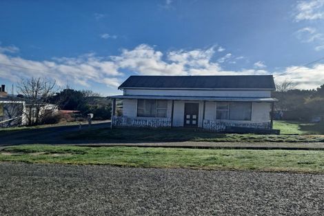 Photo of property in 43 Christchurch Street, Kaitangata, 9210