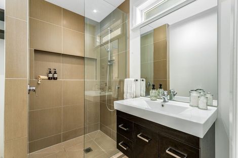 Photo of property in 23 Lucknow Terrace, Khandallah, Wellington, 6035