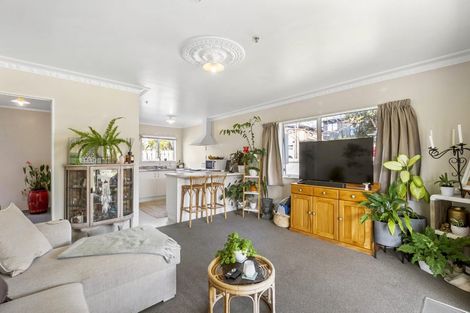 Photo of property in 49 Bay Street, Red Beach, 0932