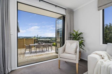 Photo of property in 2 Carex Close, Pyes Pa, Tauranga, 3112