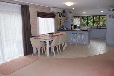 Photo of property in 49 Milan Drive, Glen Eden, Auckland, 0602