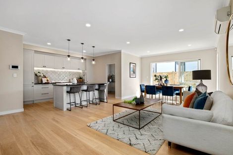 Photo of property in 4 Fender Place, Long Bay, Auckland, 0630