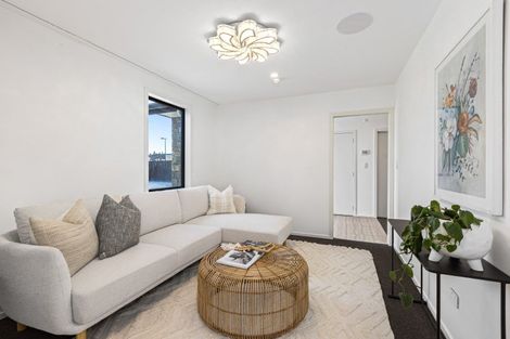 Photo of property in 14 Sir Lincoln Drive, Kumeu, 0810