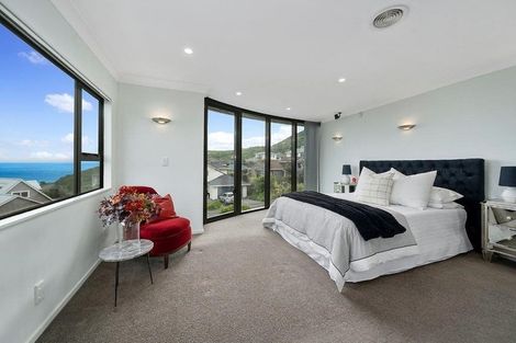 Photo of property in 9 Bury Grove, Strathmore Park, Wellington, 6022